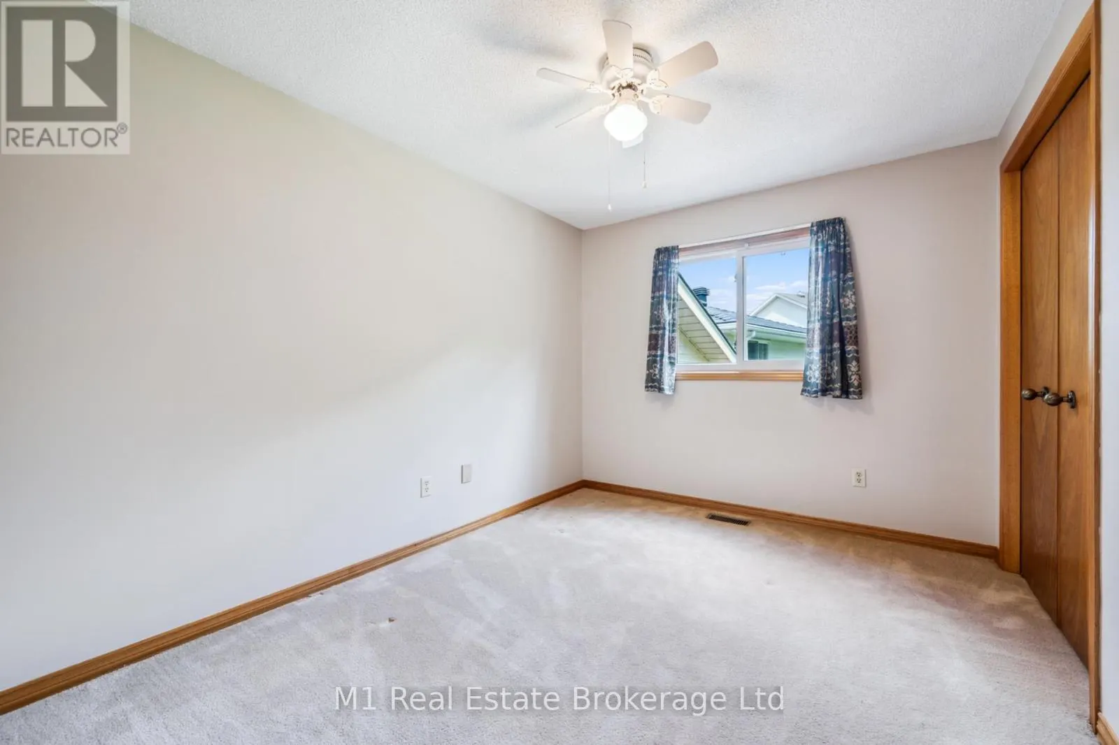 82 CRANE DRIVE