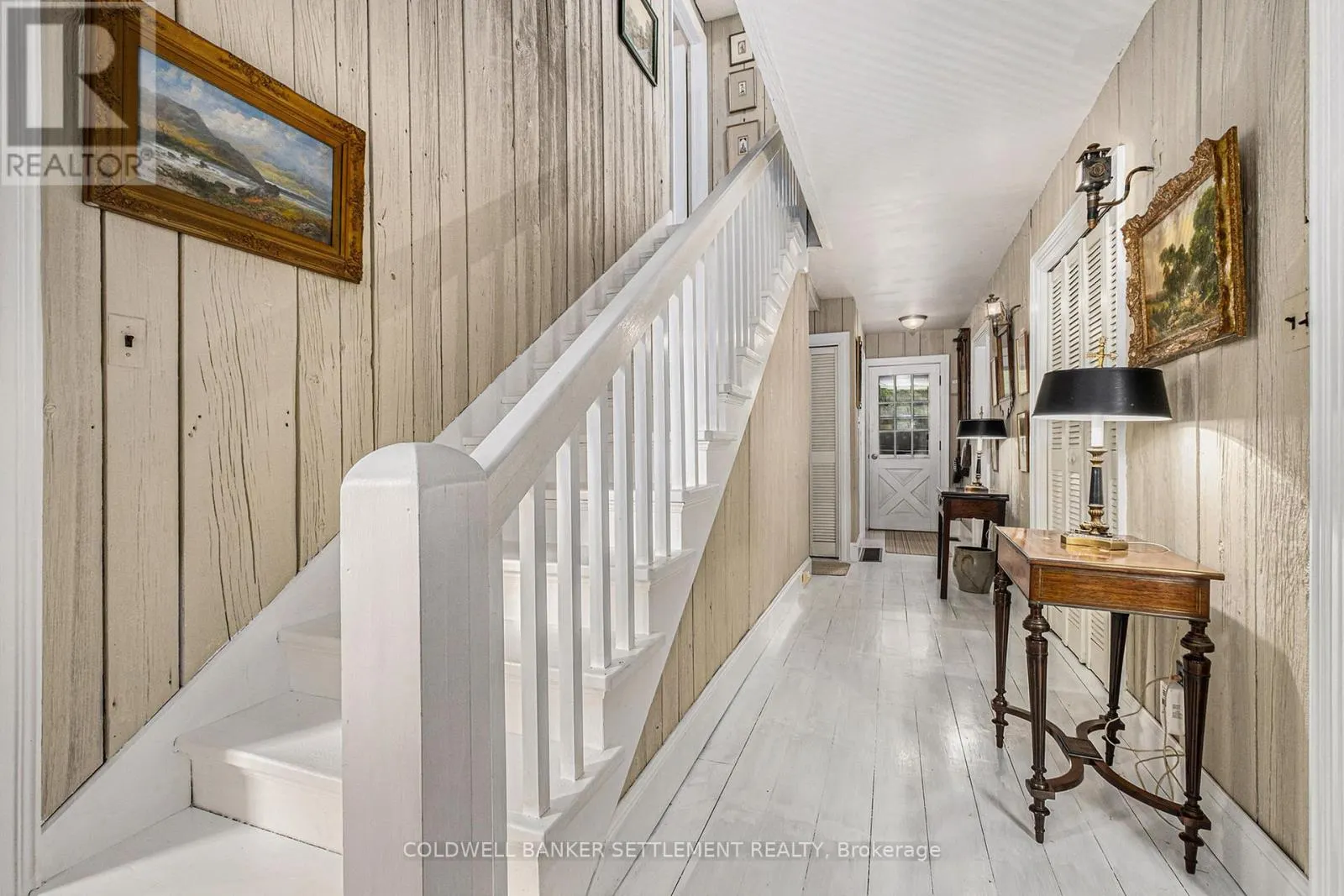 93 RIDEAU FERRY ROAD
