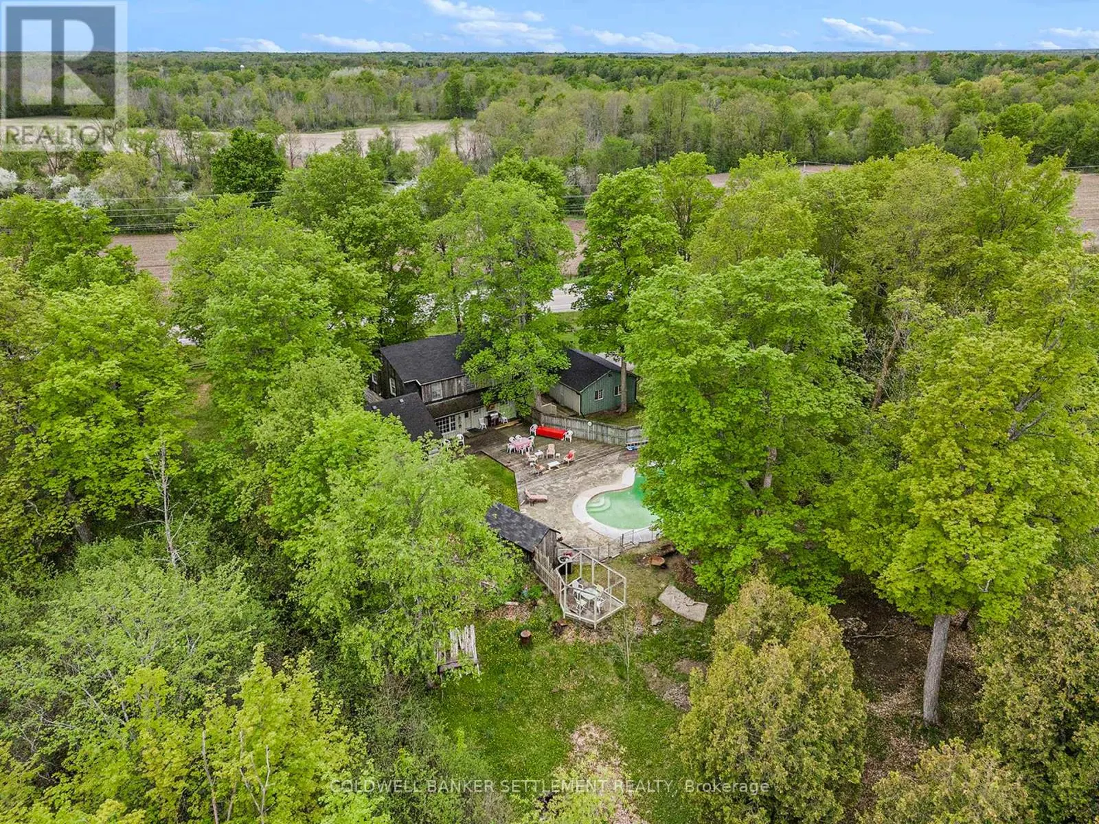 93 RIDEAU FERRY ROAD