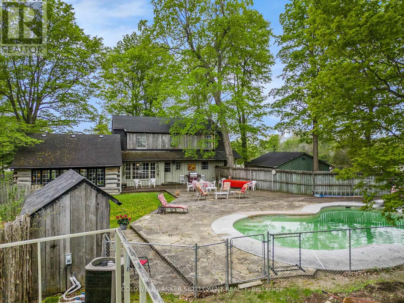 93 RIDEAU FERRY ROAD
