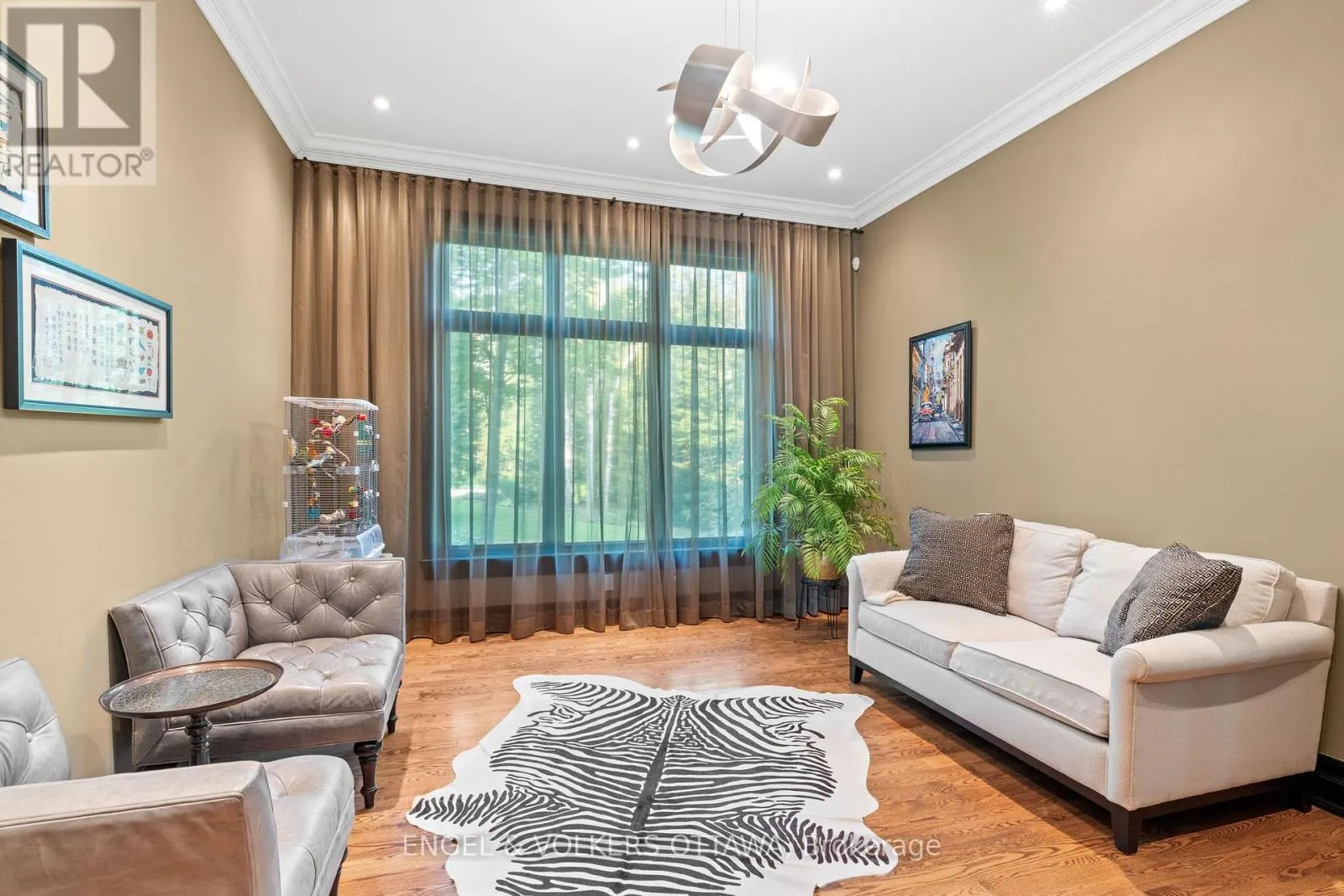 1408 BLACKHORSE COURT