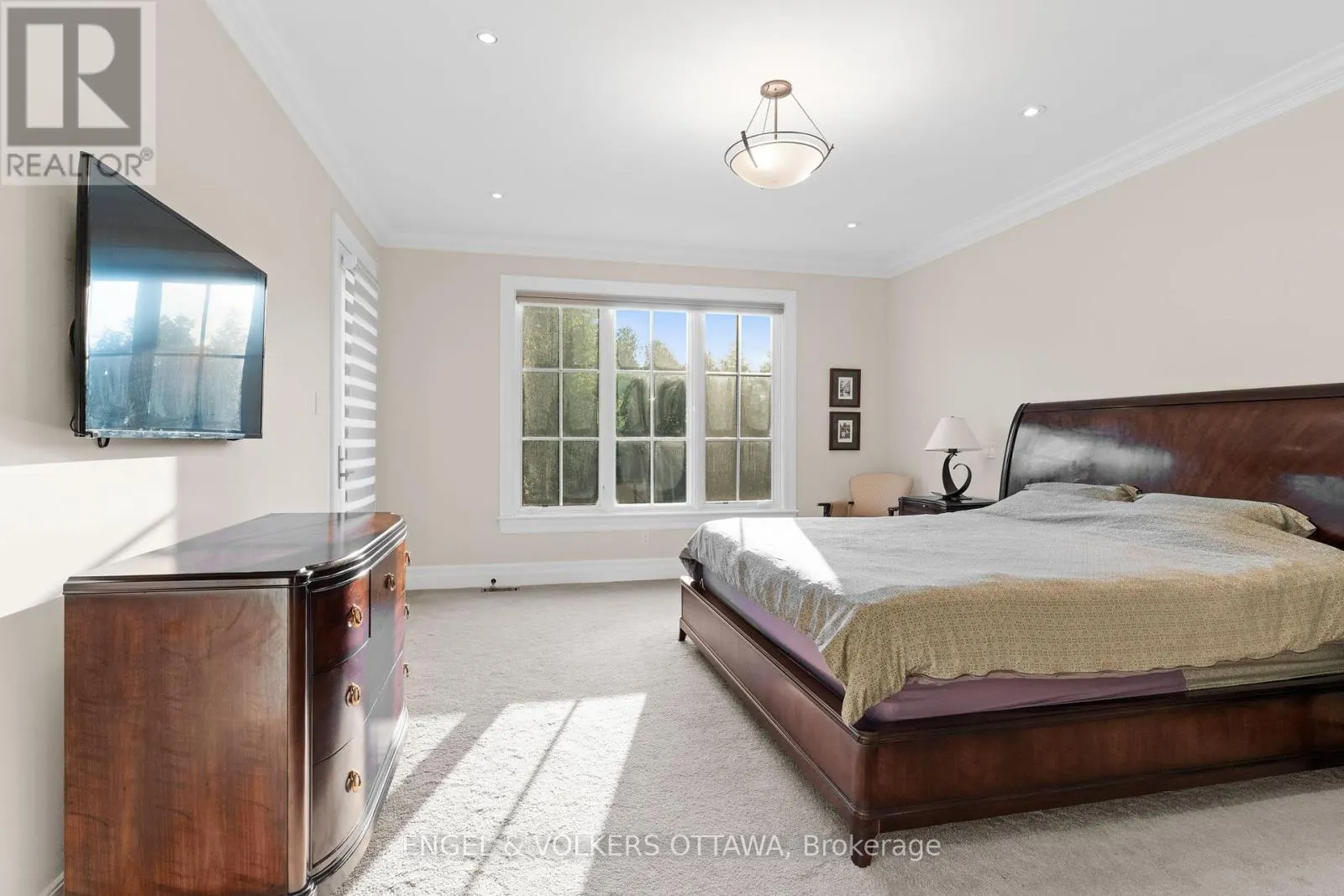1408 BLACKHORSE COURT