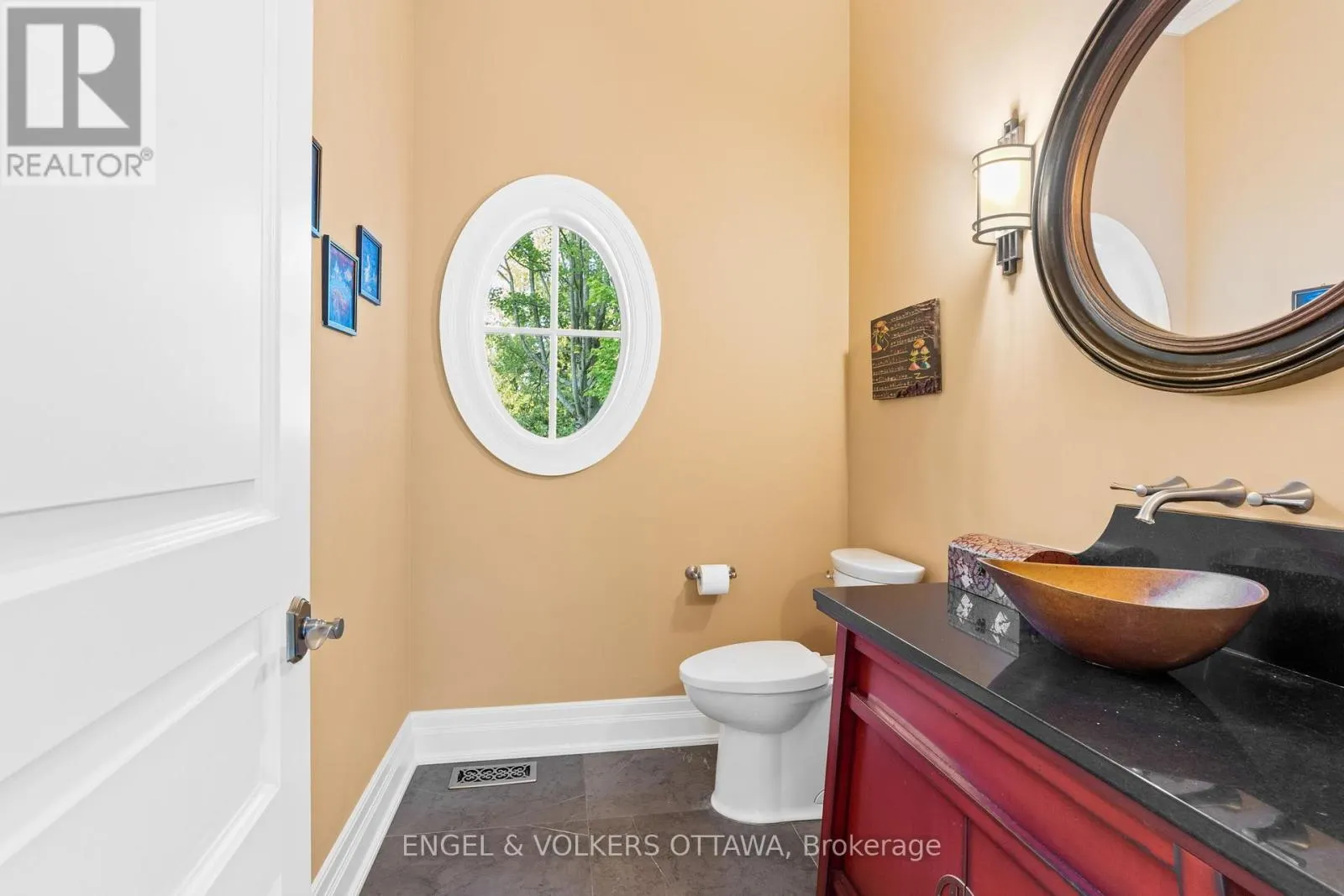 1408 BLACKHORSE COURT