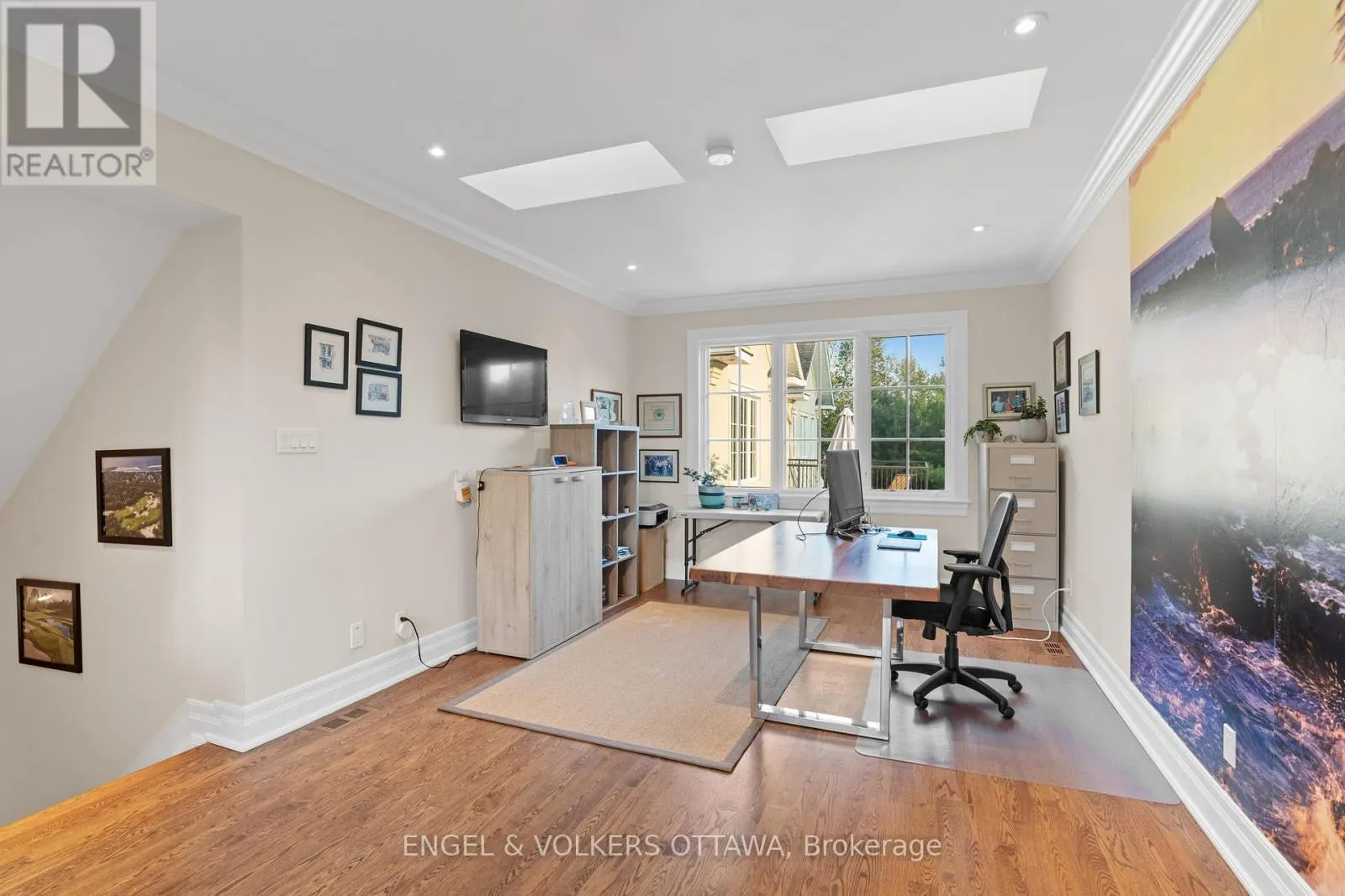 1408 BLACKHORSE COURT