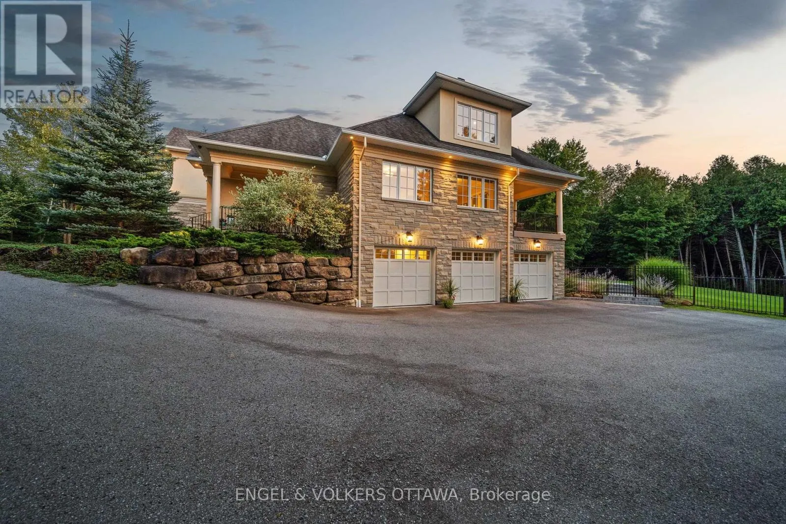 1408 BLACKHORSE COURT