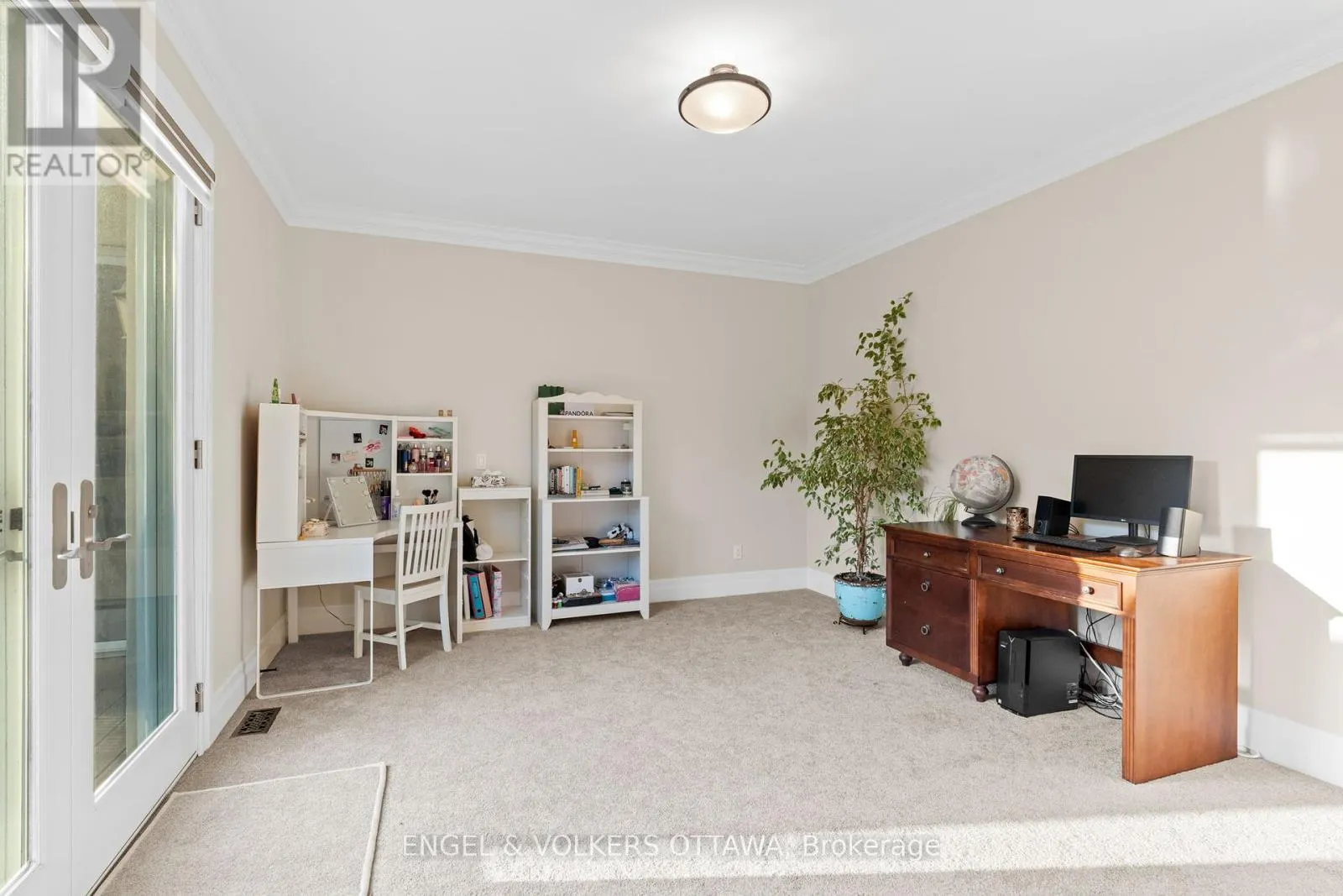 1408 BLACKHORSE COURT