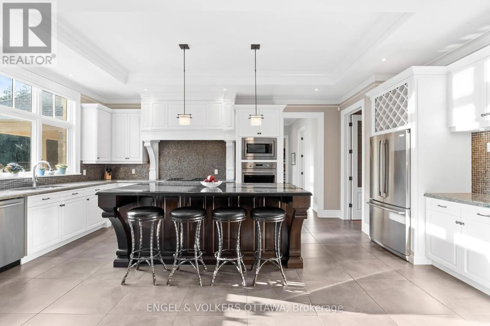1408 BLACKHORSE COURT