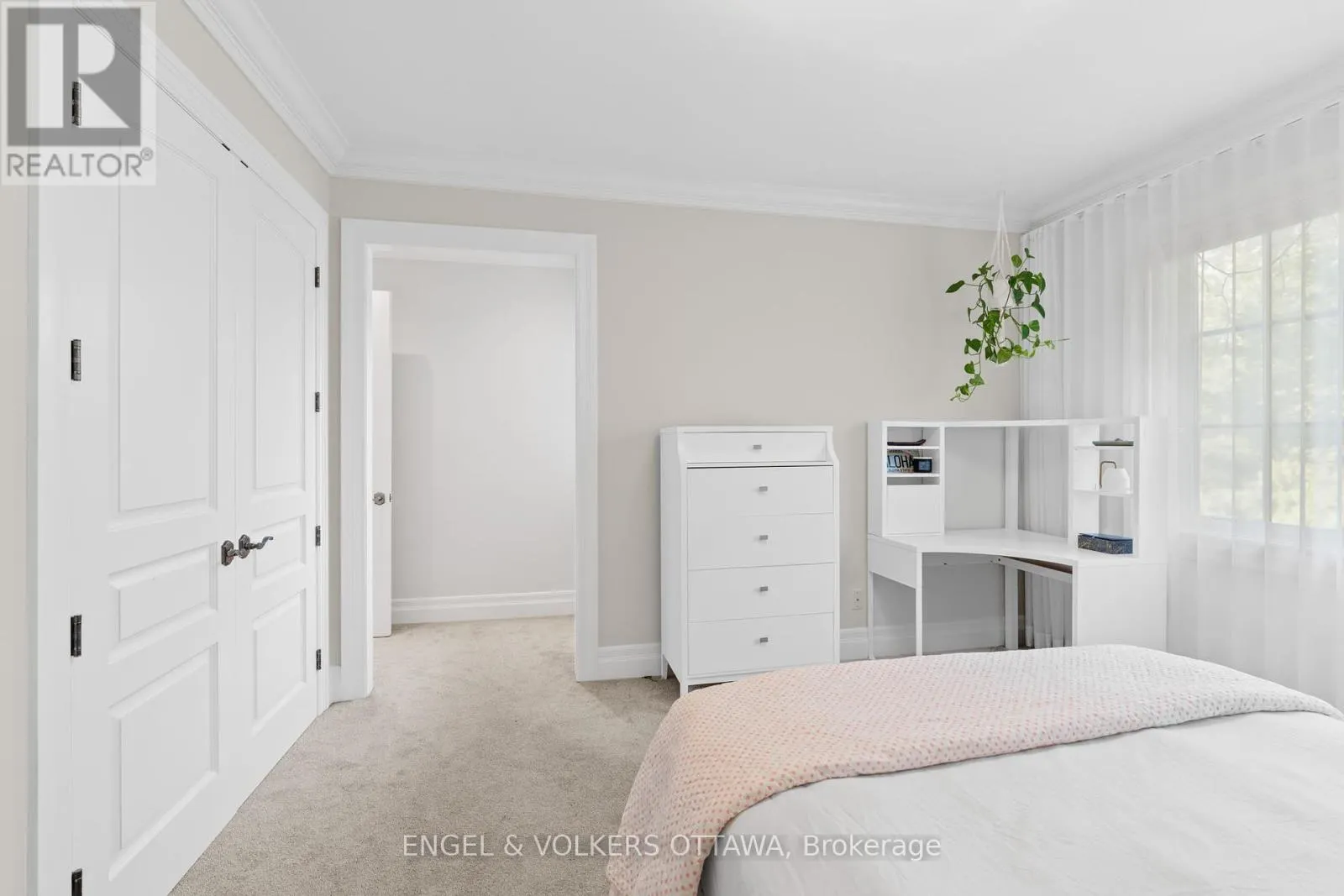 1408 BLACKHORSE COURT