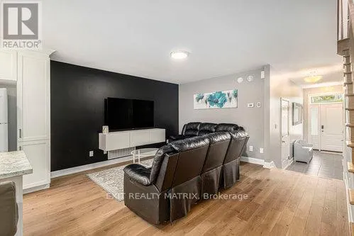 401 VOYAGEUR PLACE
