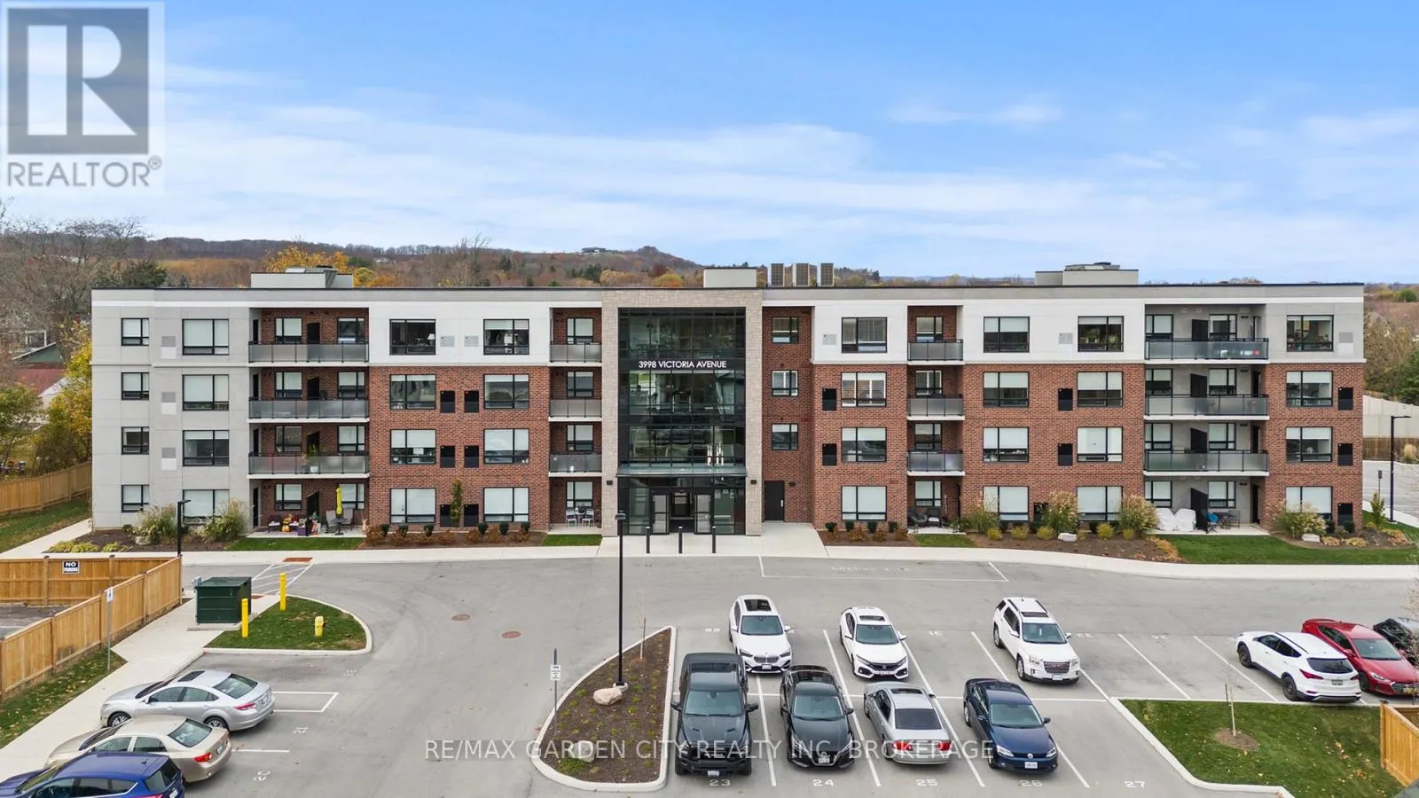 305 - 3998 VICTORIA AVENUE, #305