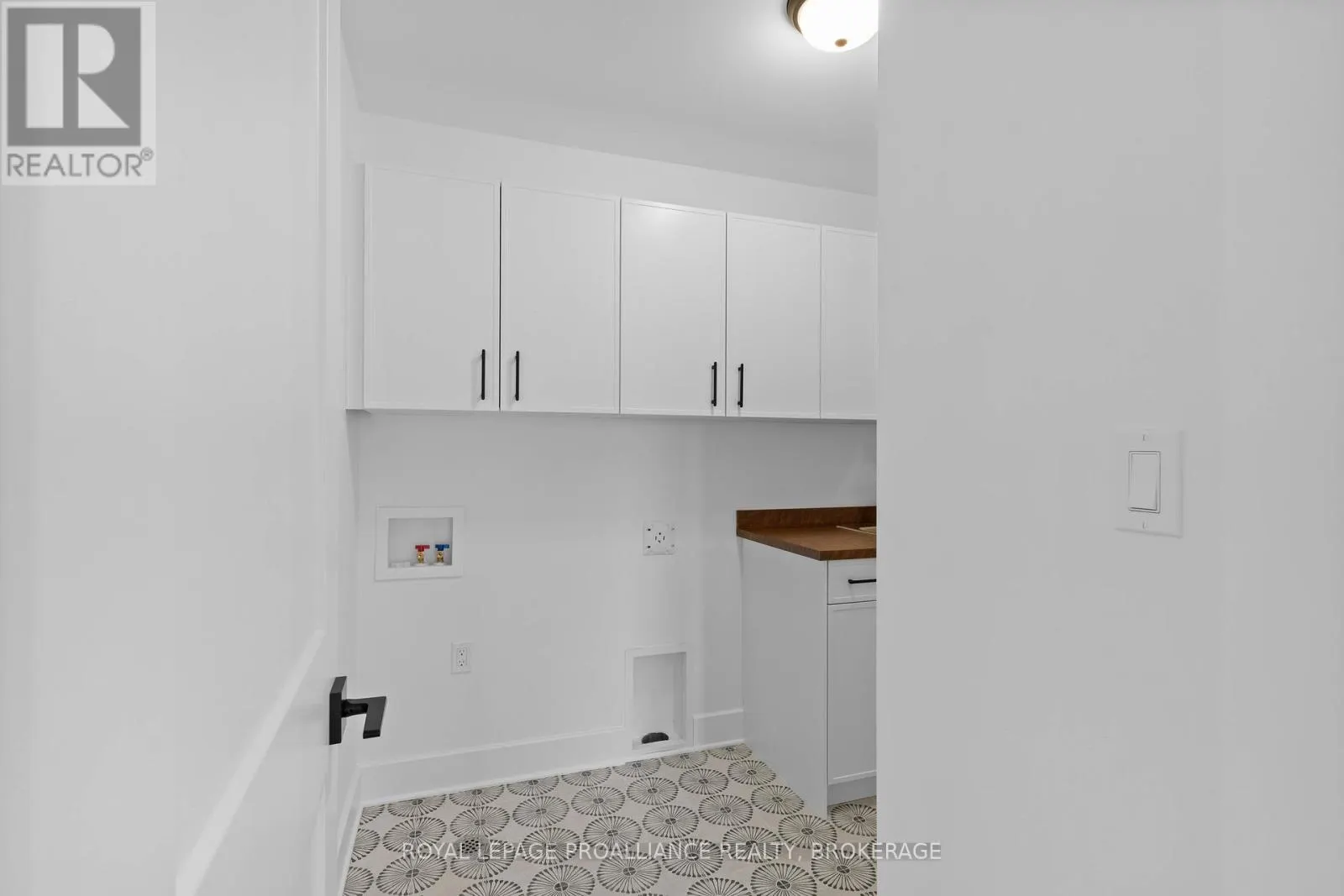 2 PARK CRESCENT