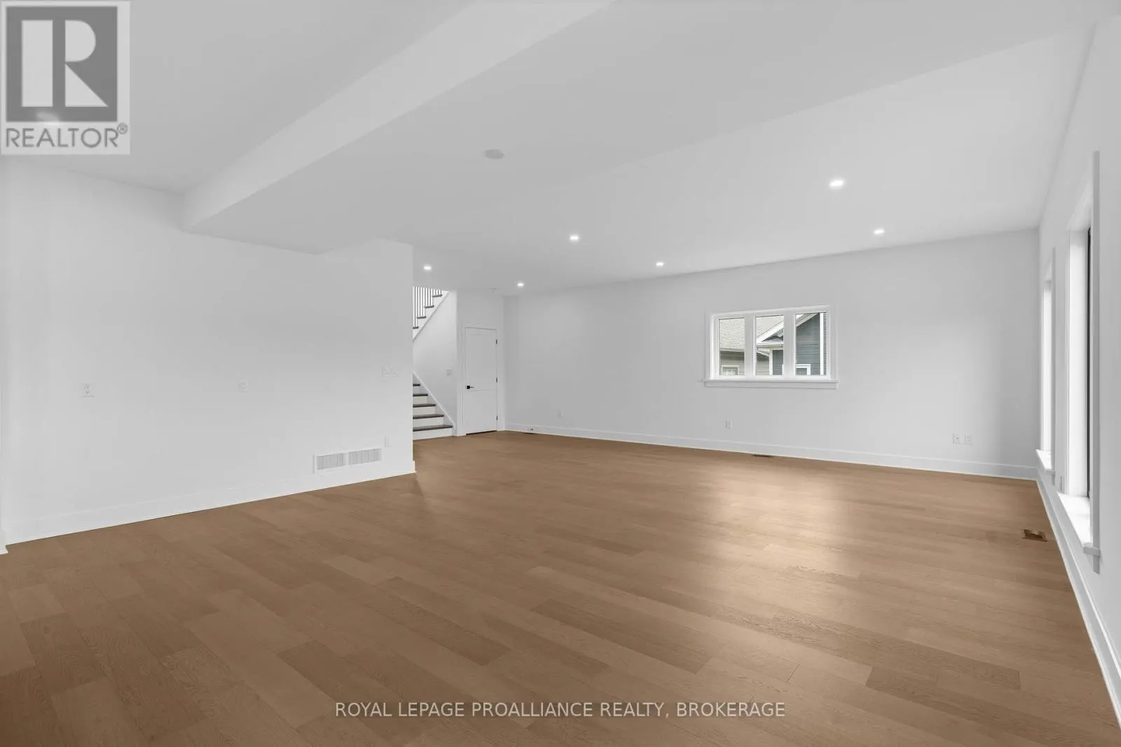 2 PARK CRESCENT