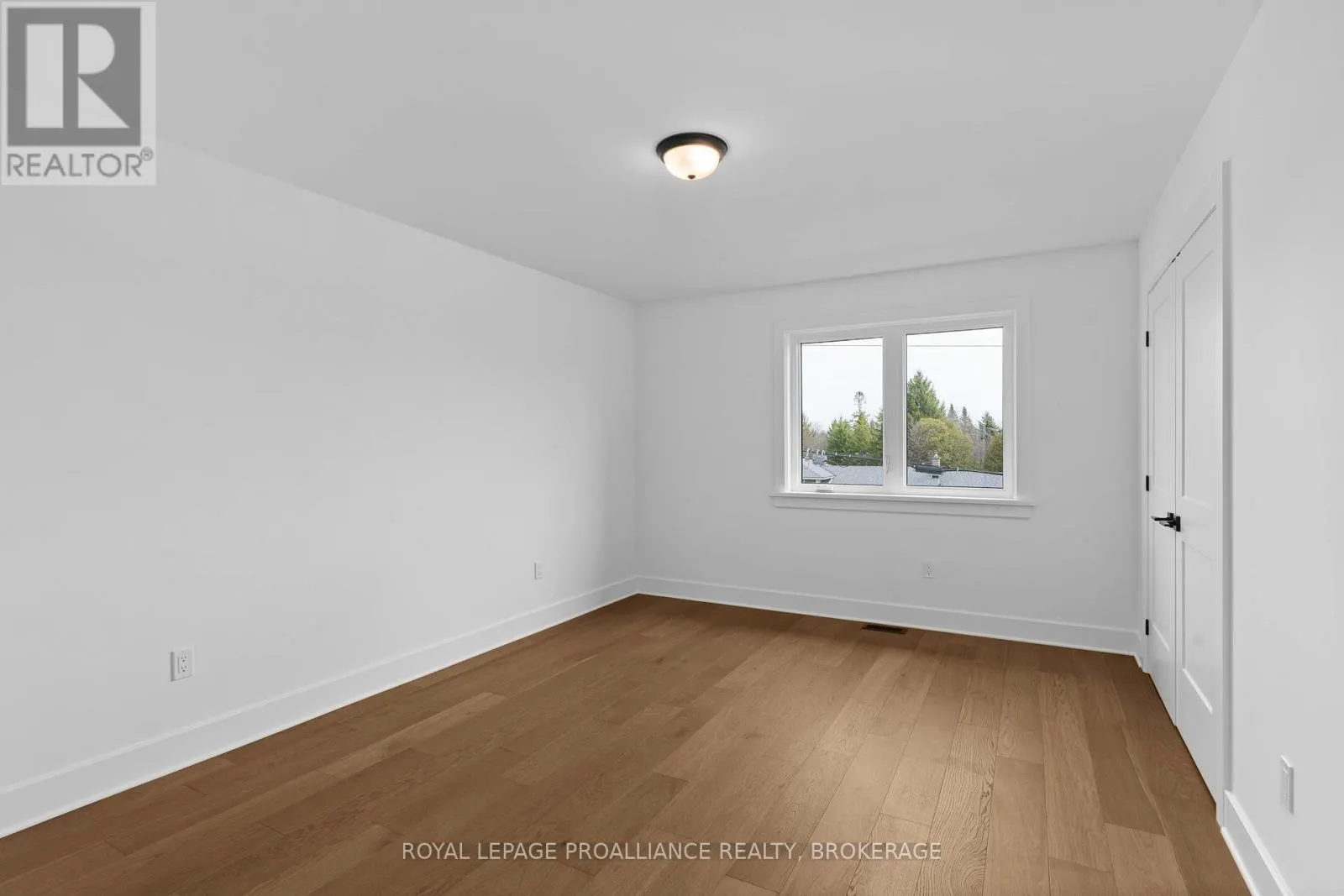 2 PARK CRESCENT
