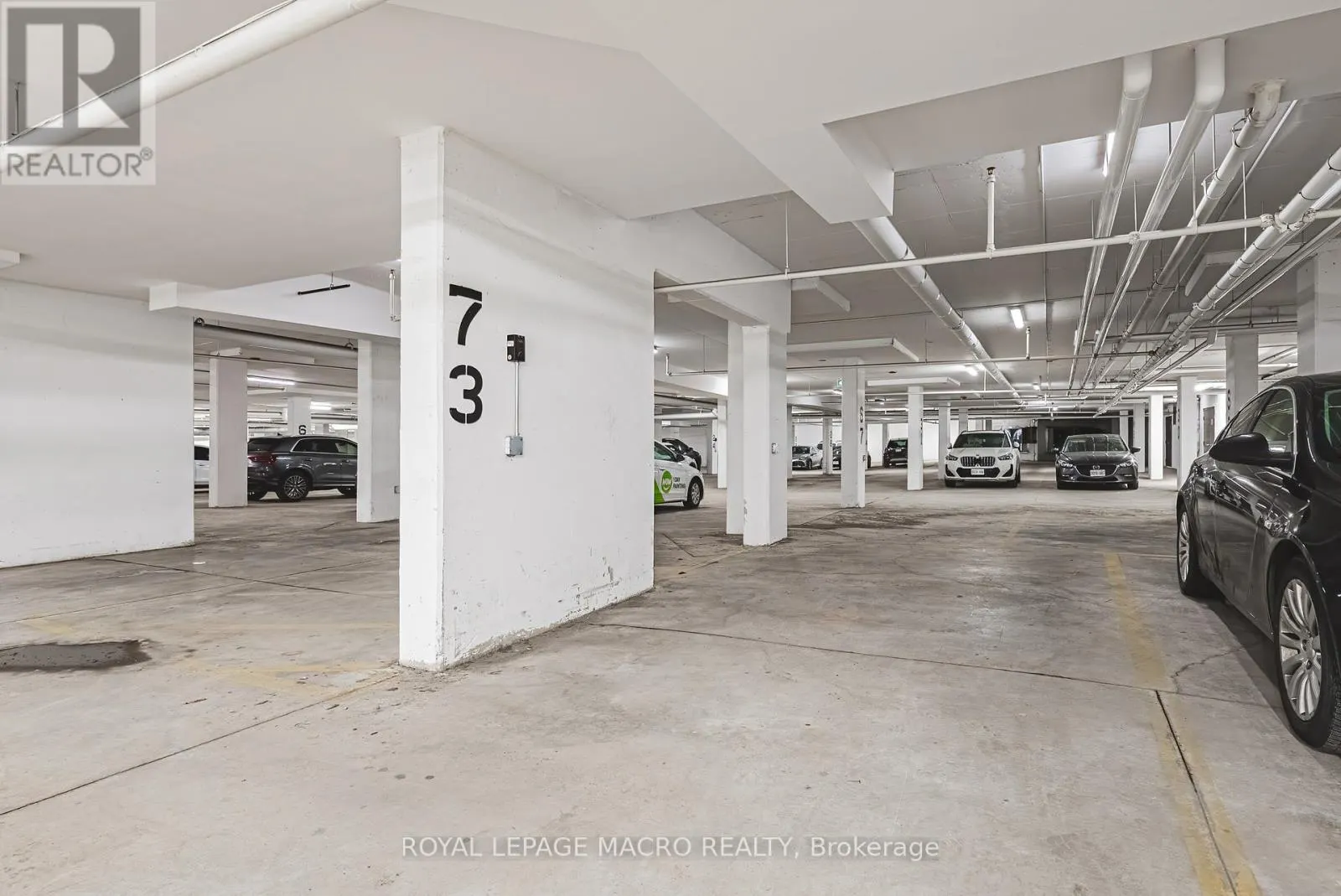 902 - 450 DUNDAS STREET E