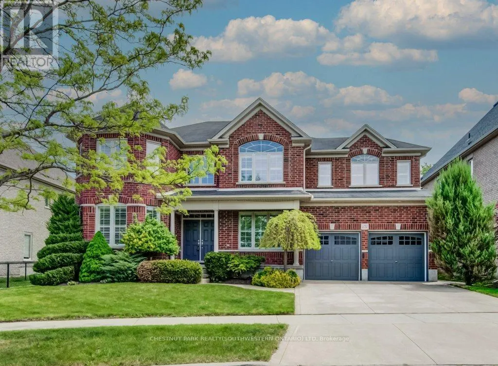 252 EDGEWATER CRESCENT
