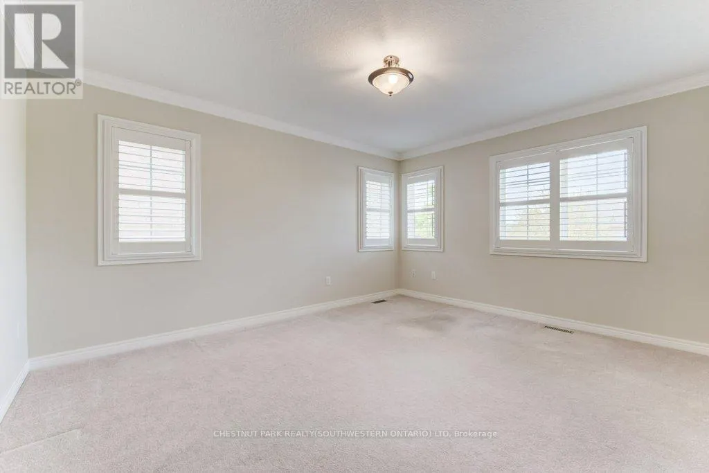 252 EDGEWATER CRESCENT