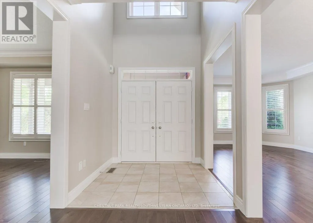 252 EDGEWATER CRESCENT