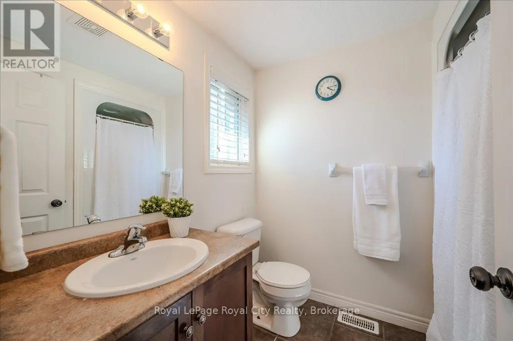 4 - 361 ARKELL ROAD, #4