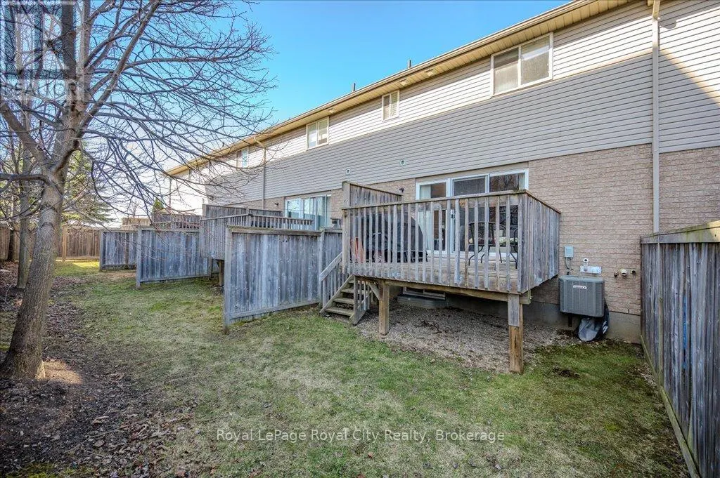 4 - 361 ARKELL ROAD, #4