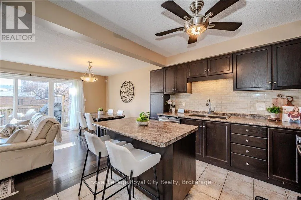 4 - 361 ARKELL ROAD, #4