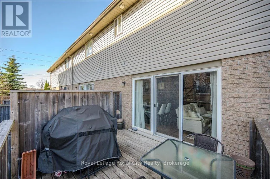 4 - 361 ARKELL ROAD, #4