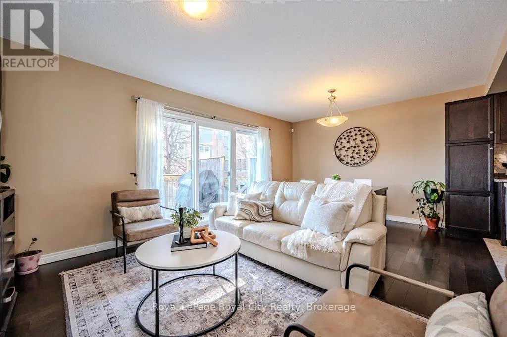 4 - 361 ARKELL ROAD, #4