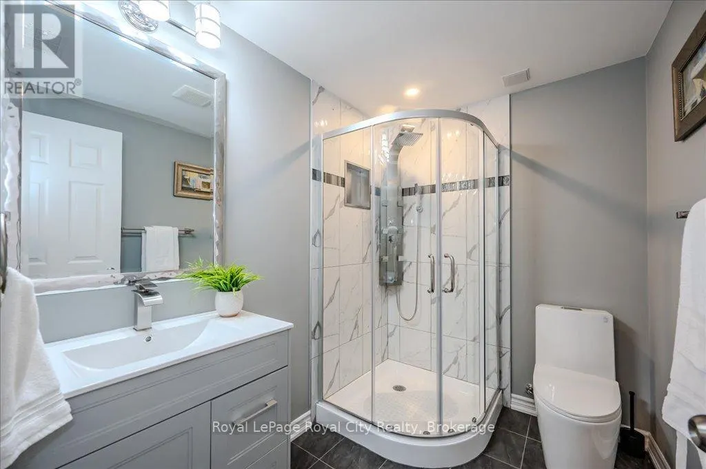 4 - 361 ARKELL ROAD, #4
