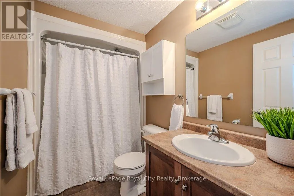 4 - 361 ARKELL ROAD, #4