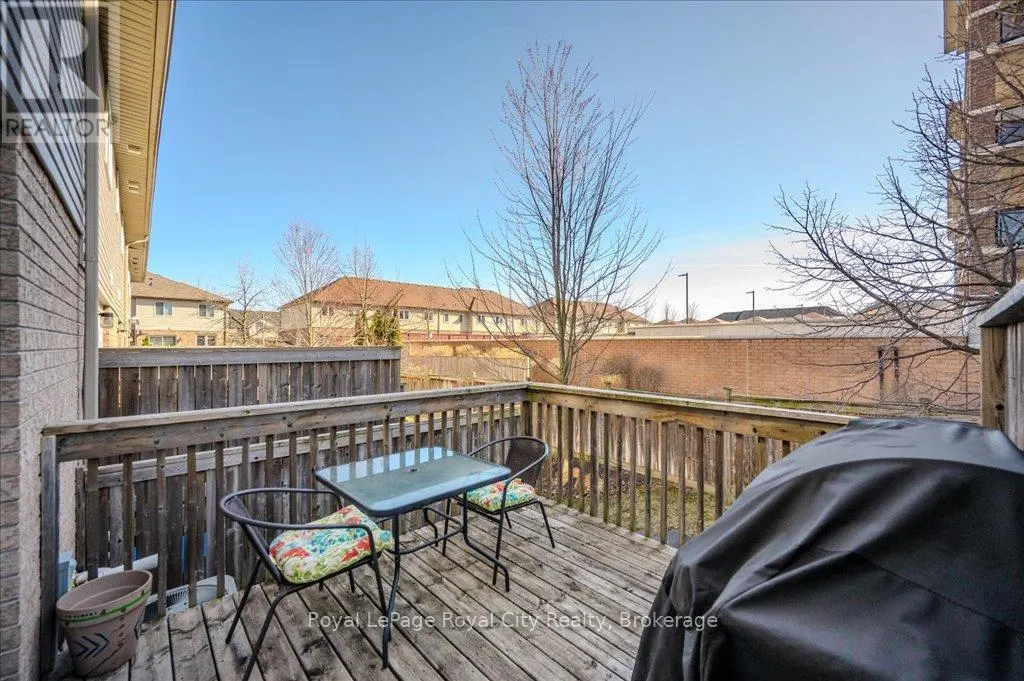 4 - 361 ARKELL ROAD, #4