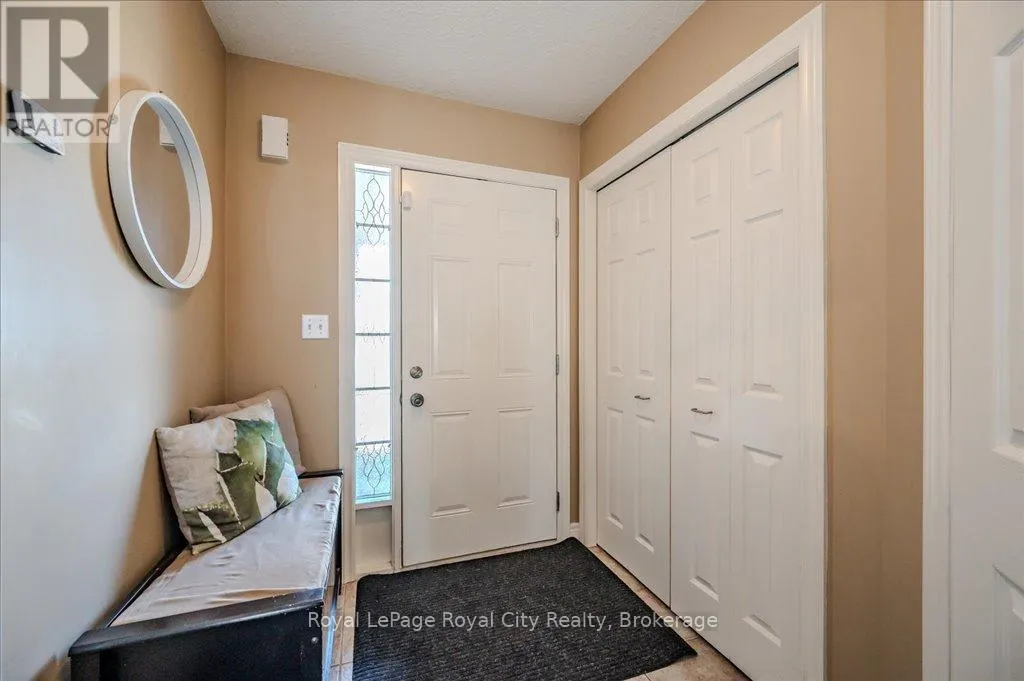4 - 361 ARKELL ROAD, #4