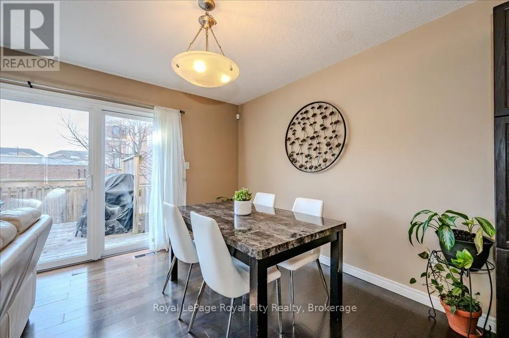 4 - 361 ARKELL ROAD, #4