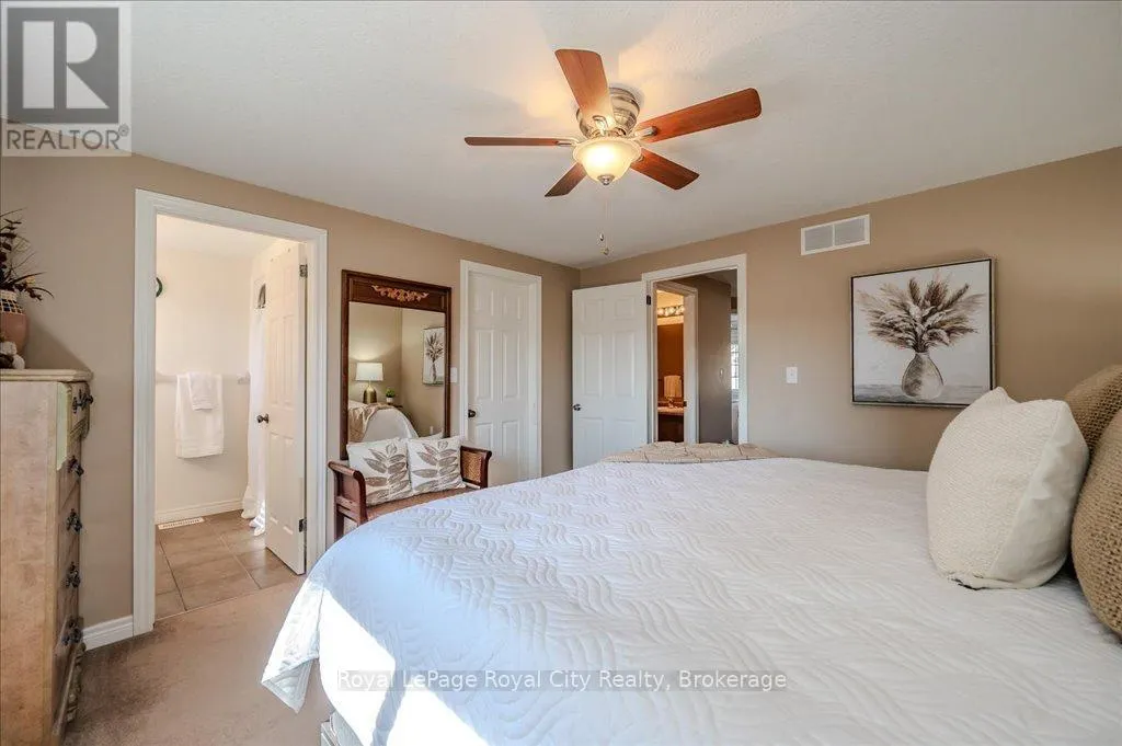 4 - 361 ARKELL ROAD, #4