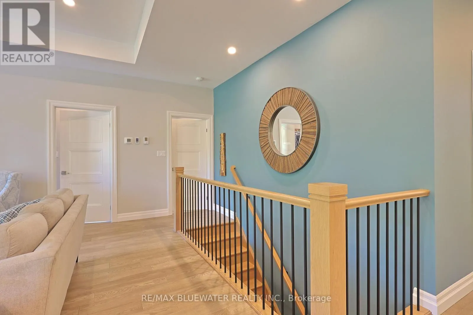8437 GOOSEMARSH LINE