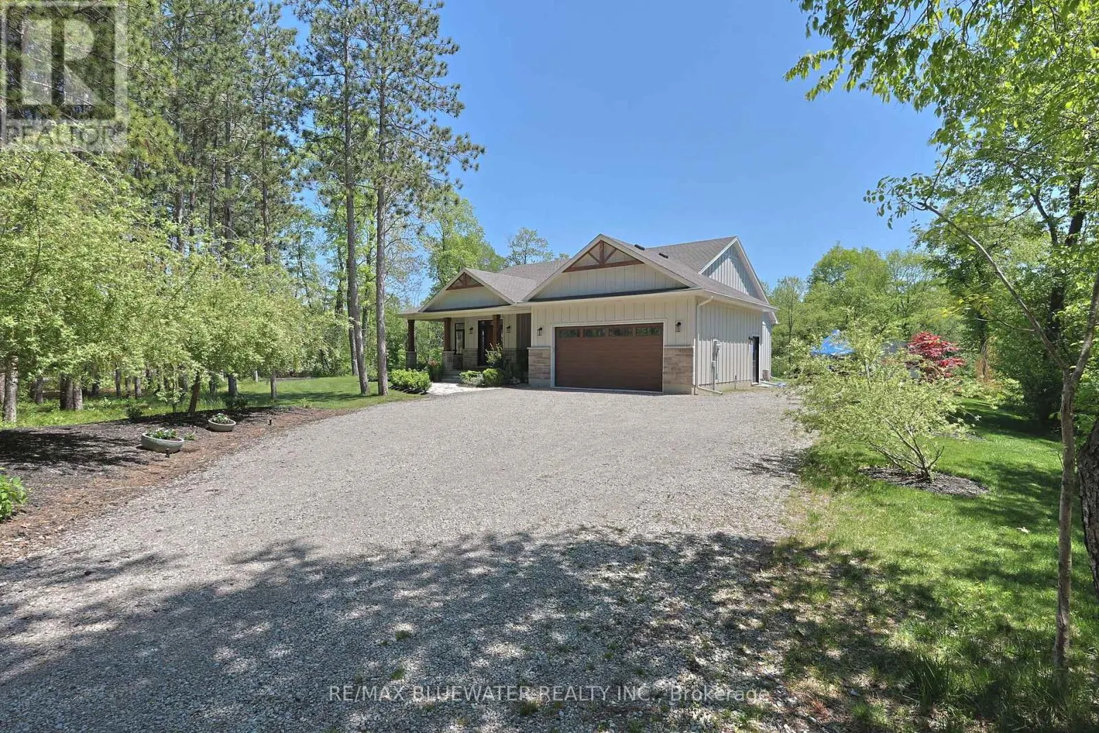 8437 GOOSEMARSH LINE
