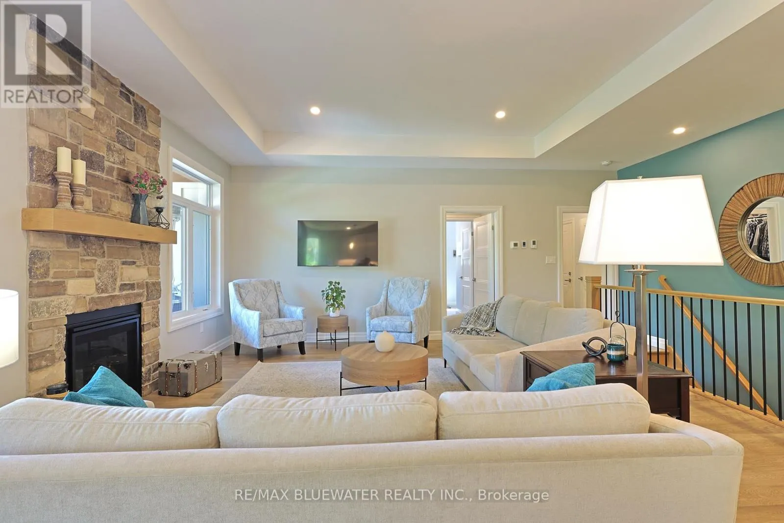 8437 GOOSEMARSH LINE