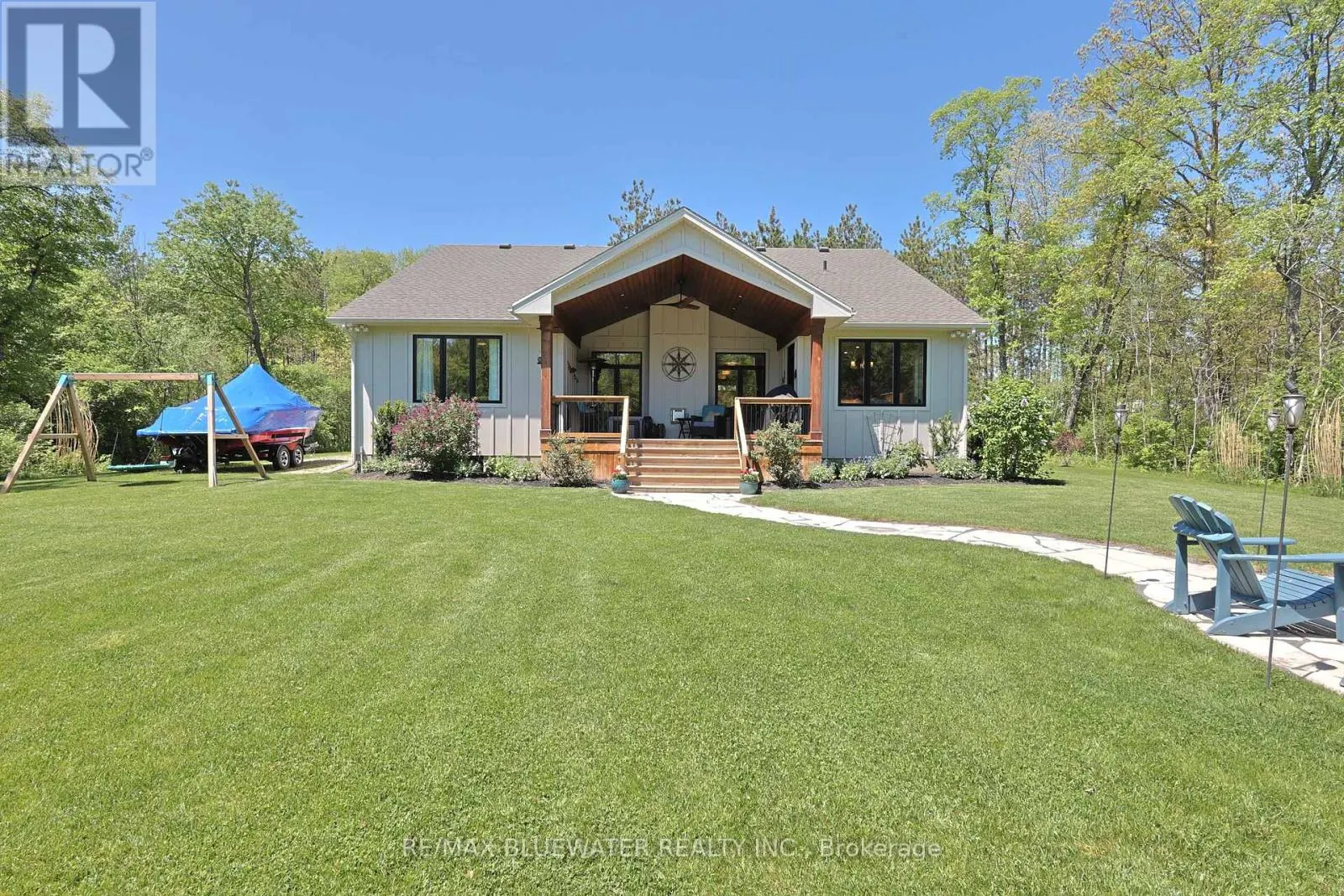8437 GOOSEMARSH LINE