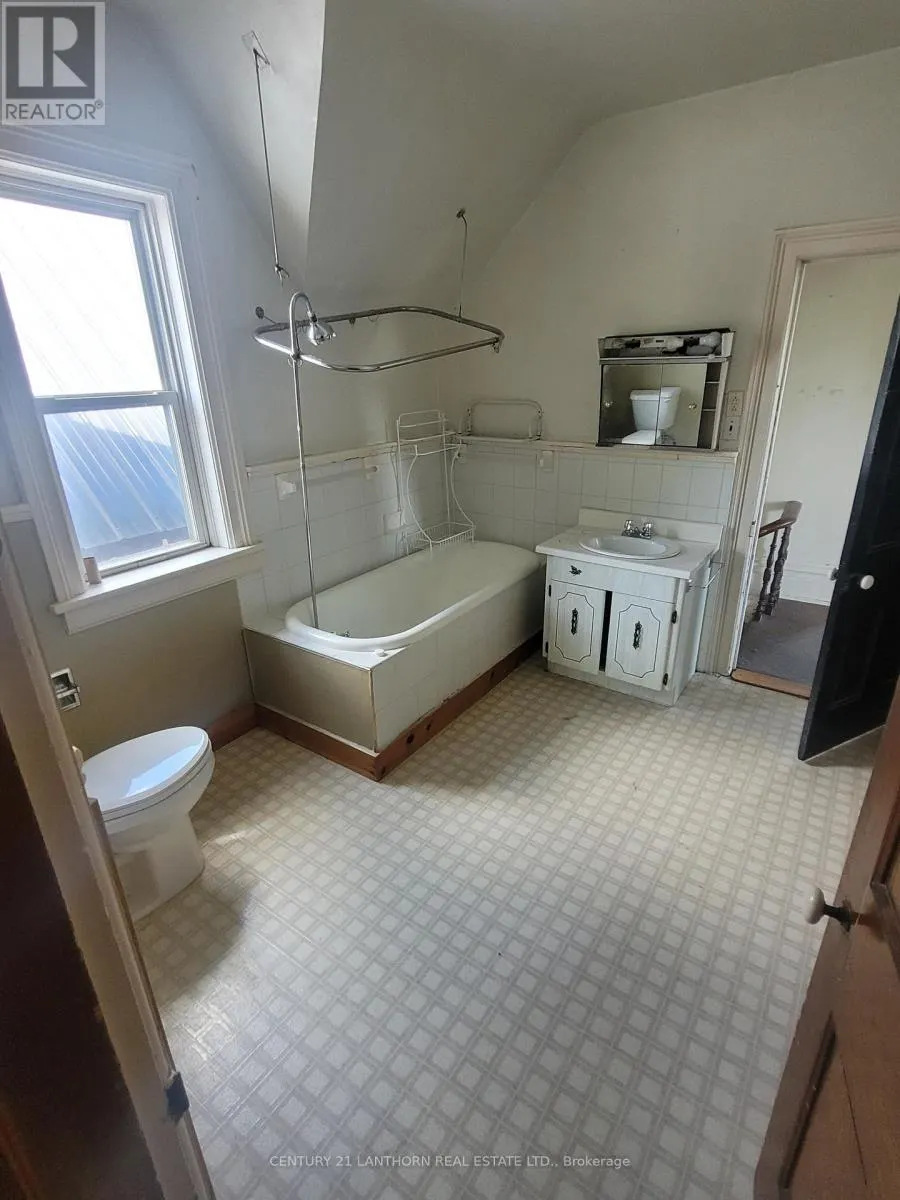 88 - 86 - 88 WEST STREET S, #88 - 86