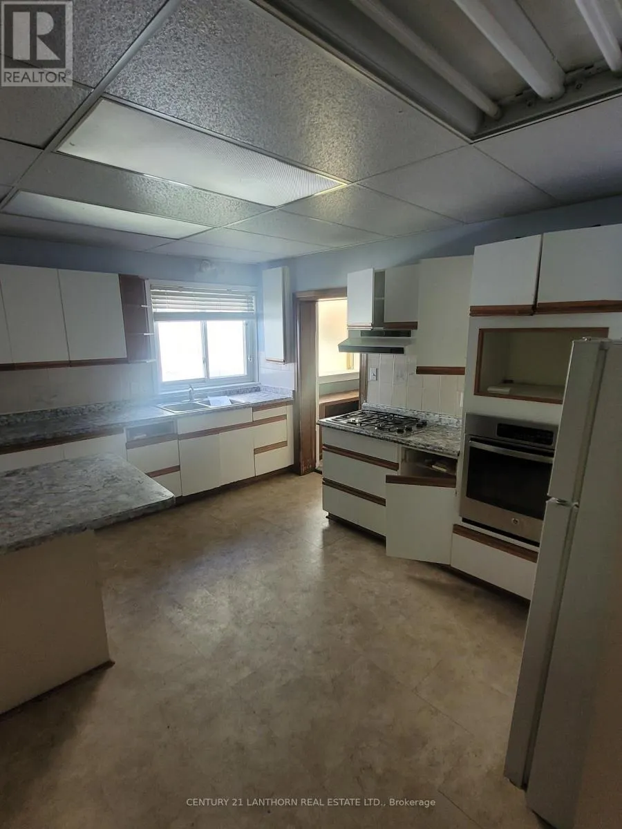 88 - 86 - 88 WEST STREET S, #88 - 86