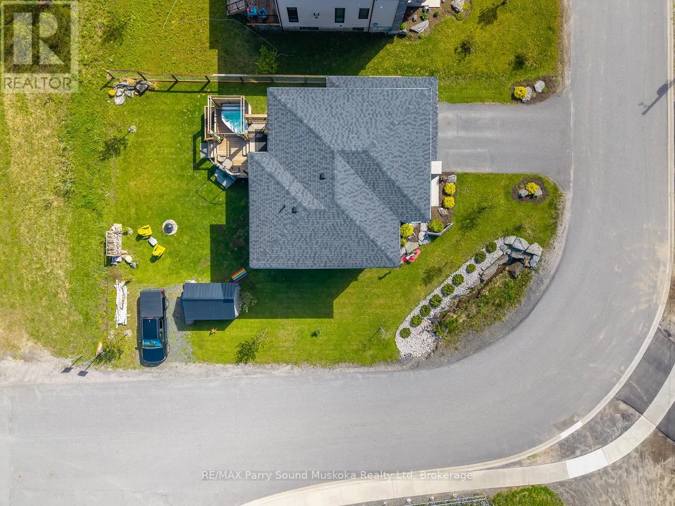 44 DENNIS DRIVE