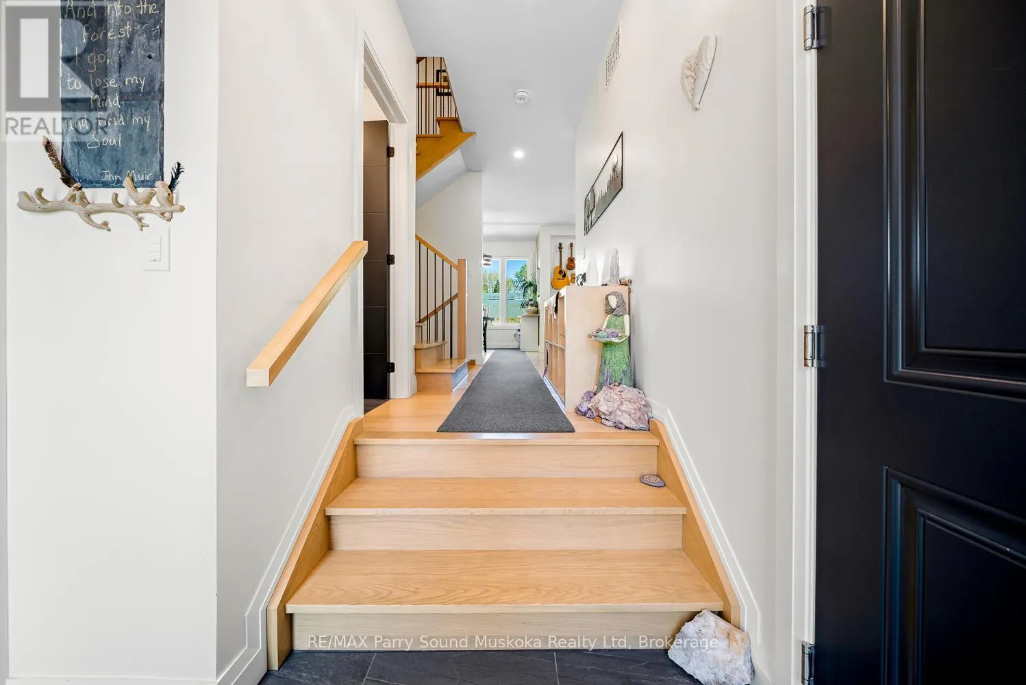 44 DENNIS DRIVE