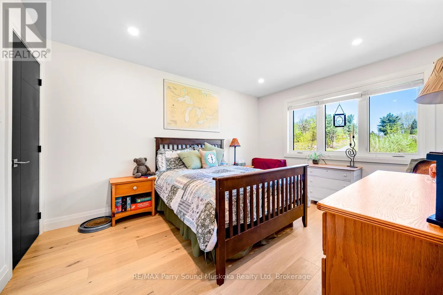 44 DENNIS DRIVE
