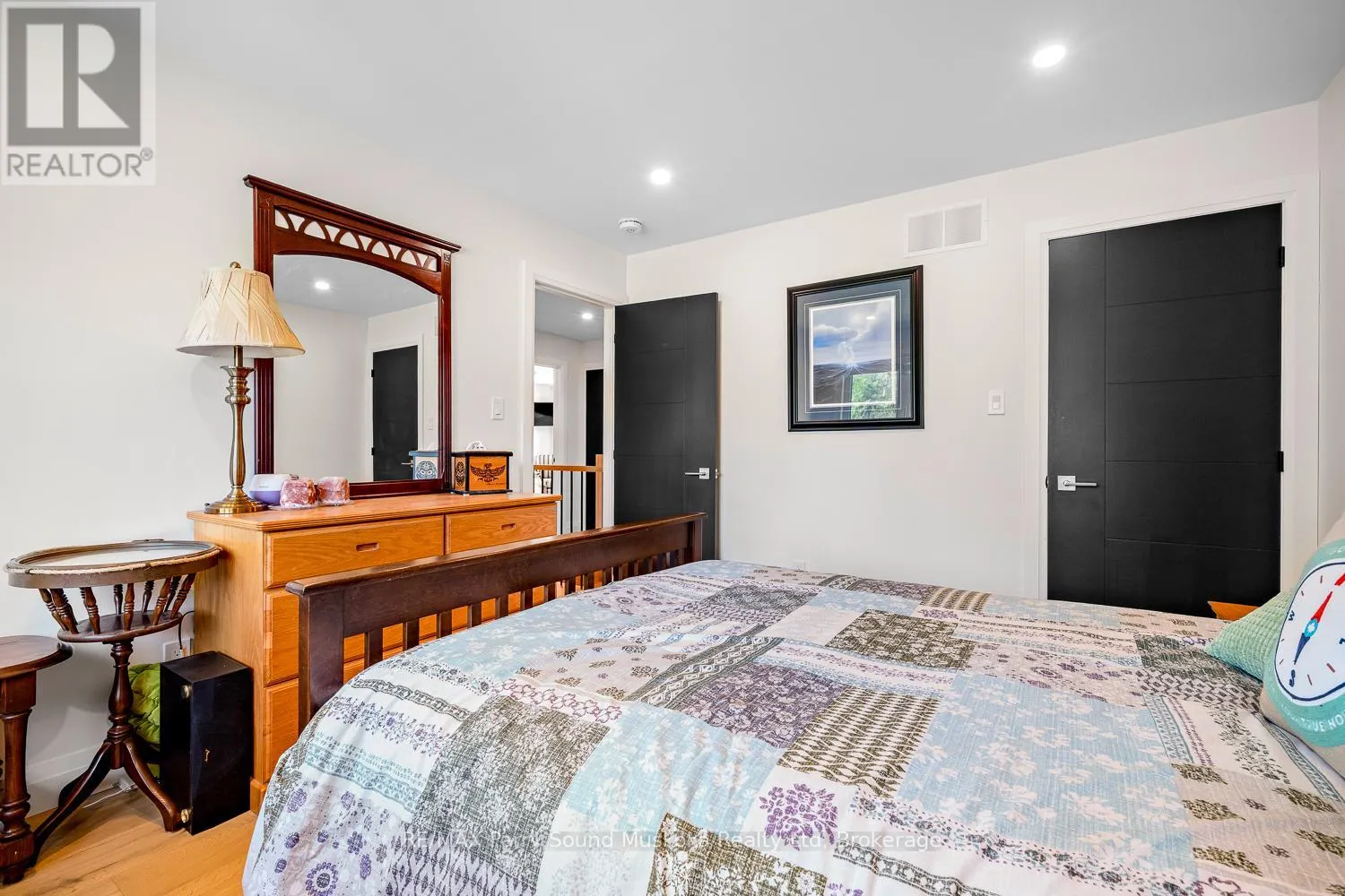 44 DENNIS DRIVE