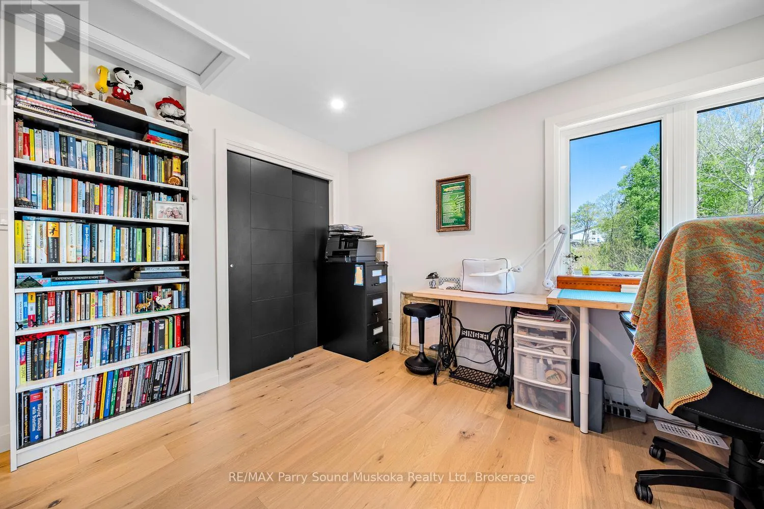 44 DENNIS DRIVE