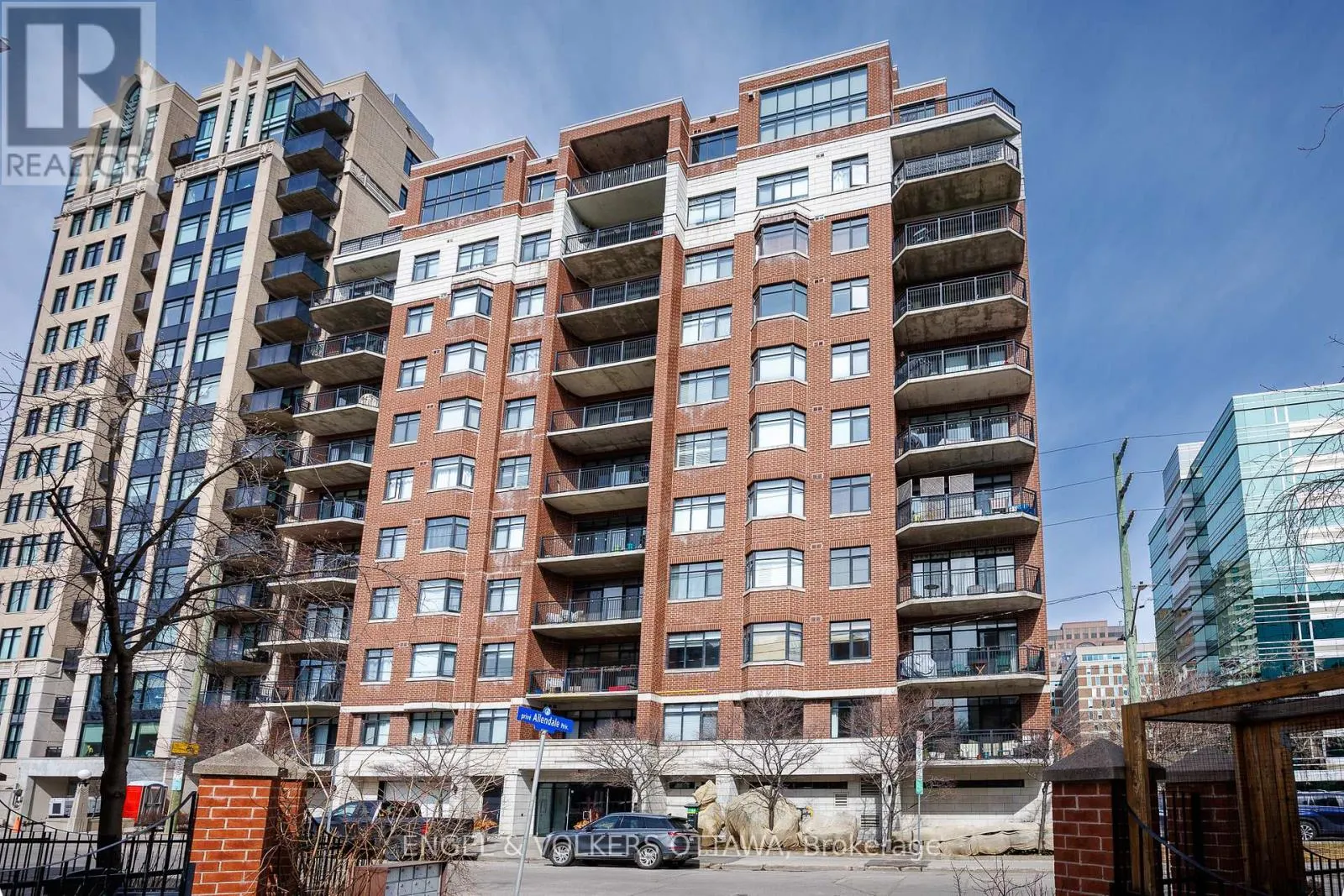 203 - 375 LISGAR STREET