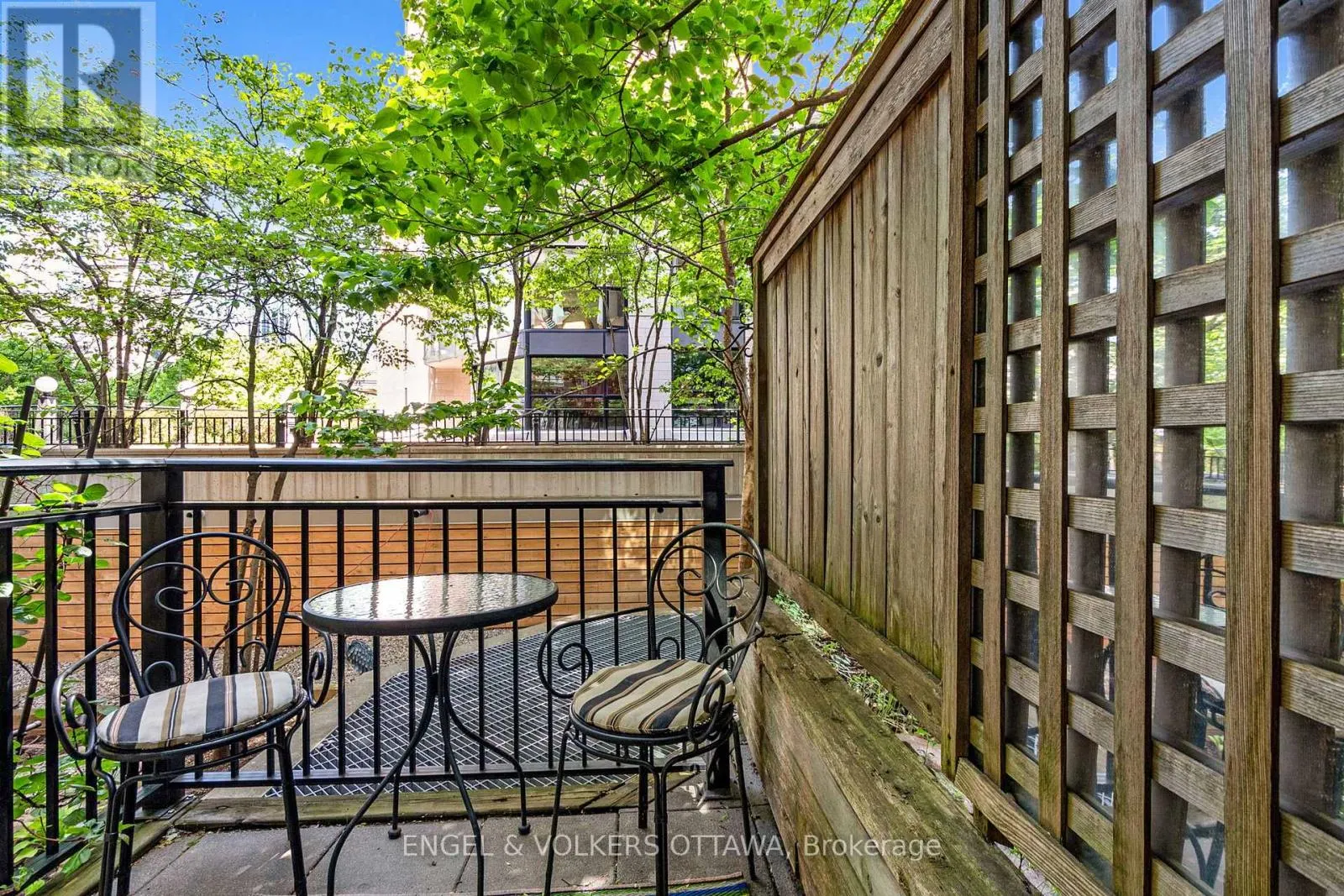 203 - 375 LISGAR STREET