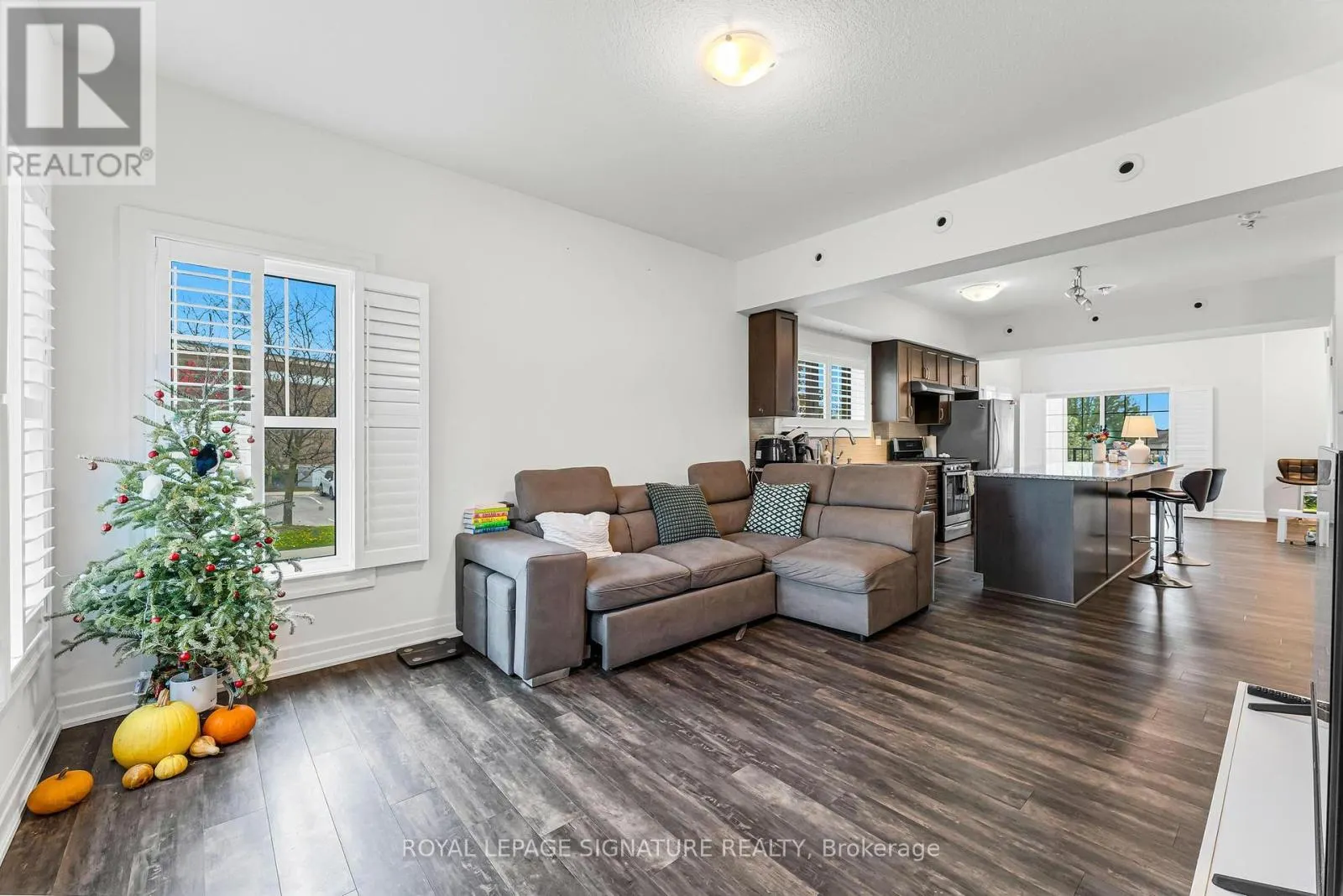 1 - 275 MAX BECKER DRIVE