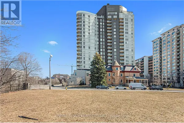 305 - 428 SPARKS STREET