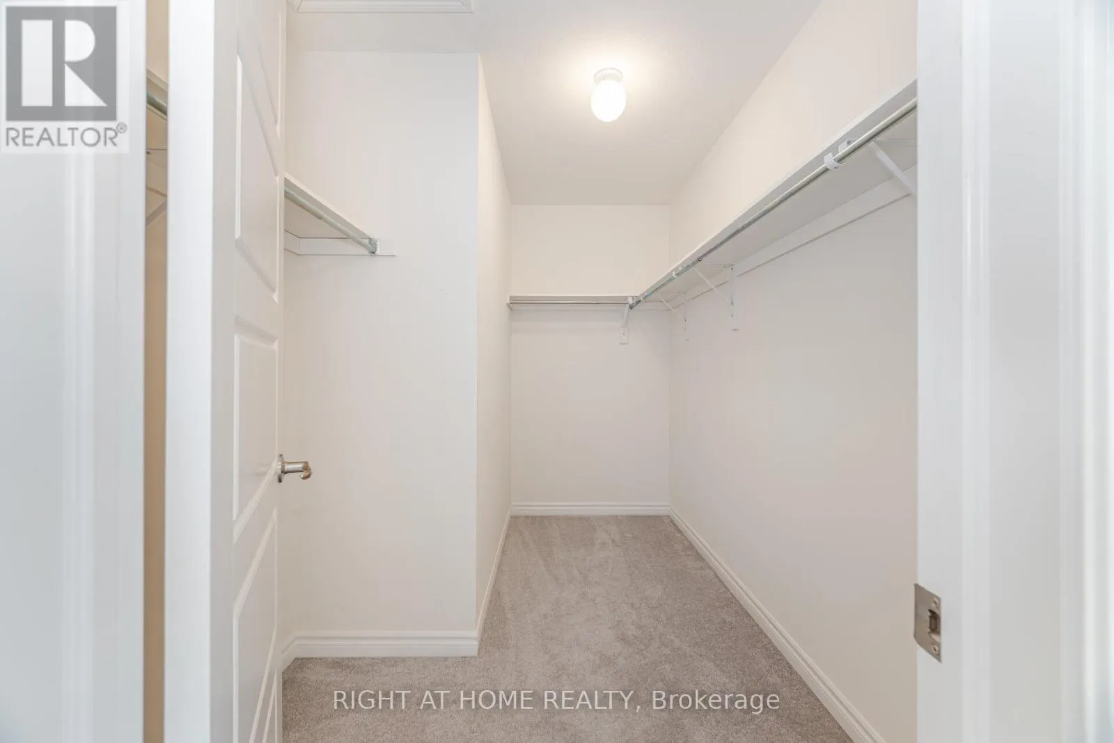 32 GEORGE BRIER DRIVE W