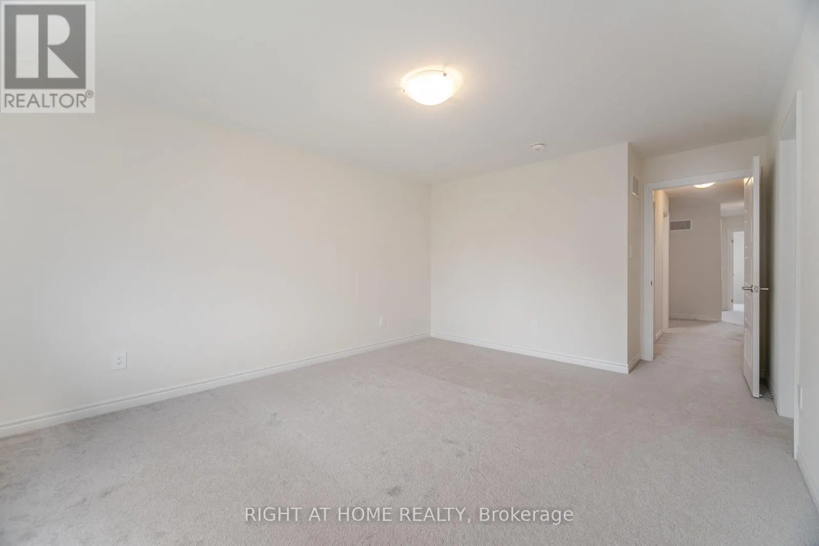 32 GEORGE BRIER DRIVE W