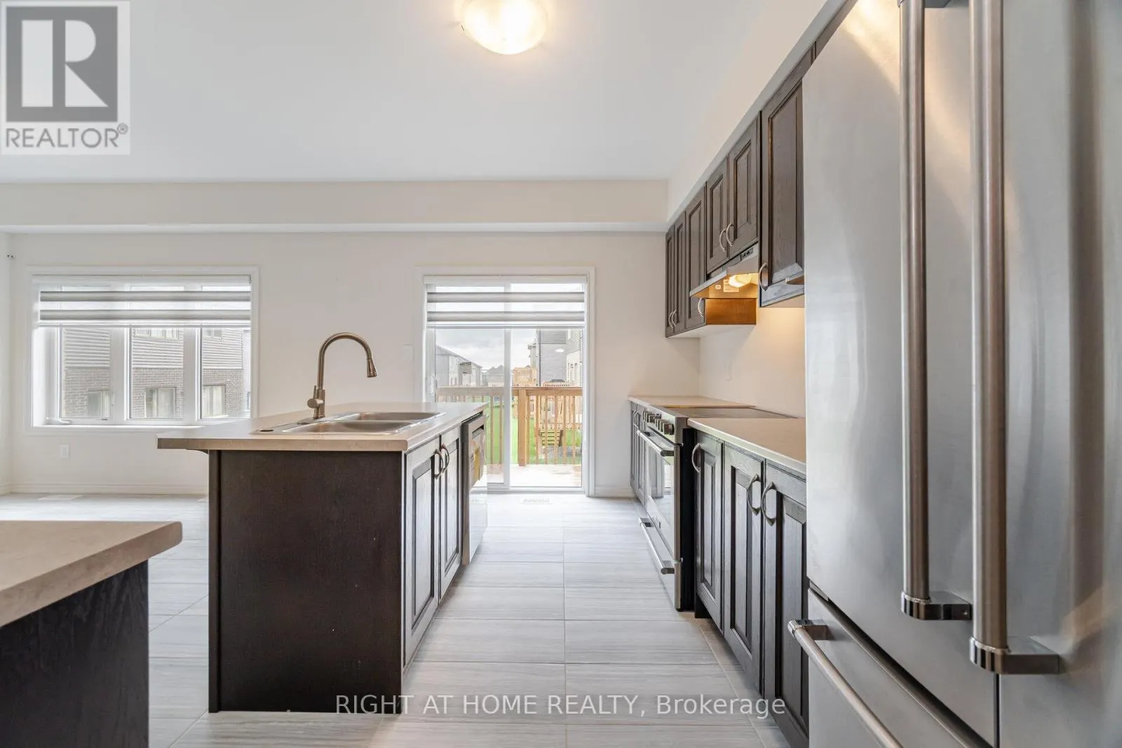 32 GEORGE BRIER DRIVE W